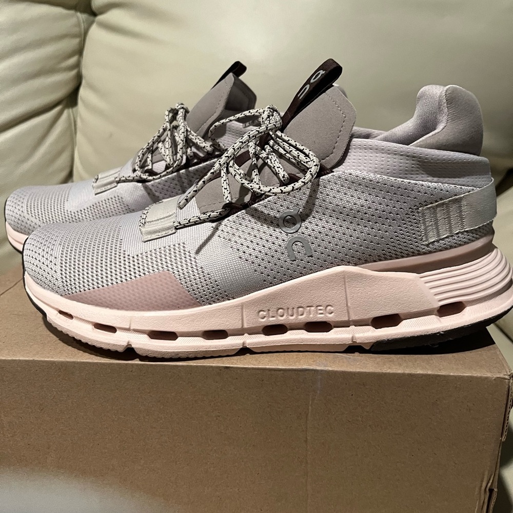On cloud   Cloud nova size 9. Like new